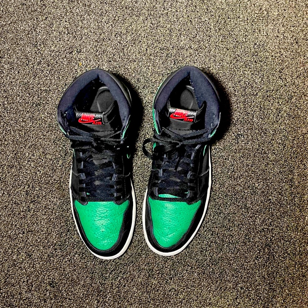 Mens size 13 pine green 2.0 very little wear and tear